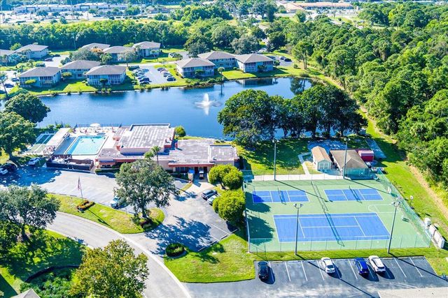 28 Lake Vista Trail 105, Port St Lucie, FL 34952