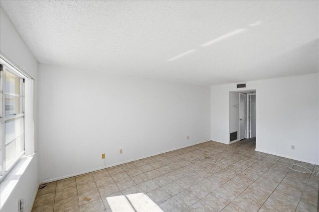 28 Lake Vista Trail 105, Port St Lucie, FL 34952