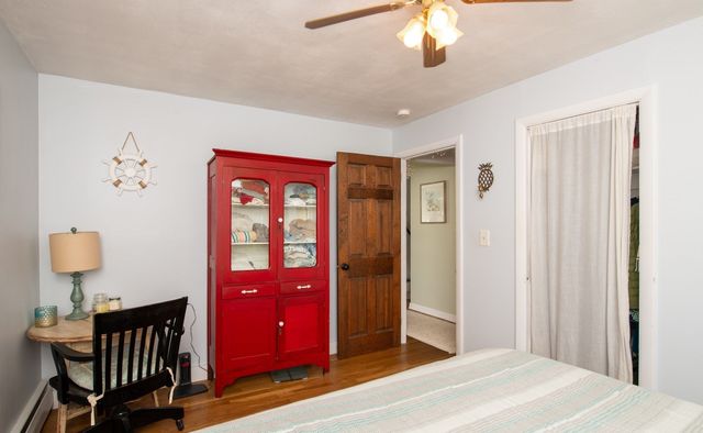 78 Hathaway St, Wareham, MA 02571