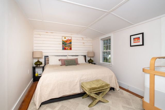 78 Hathaway St, Wareham, MA 02571