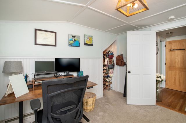 78 Hathaway St, Wareham, MA 02571