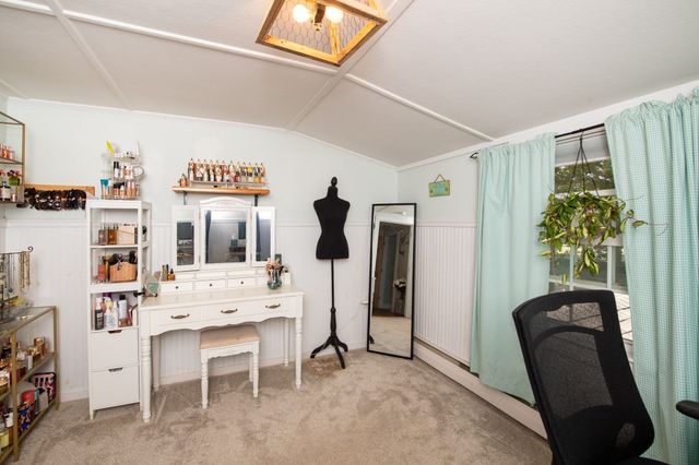 78 Hathaway St, Wareham, MA 02571