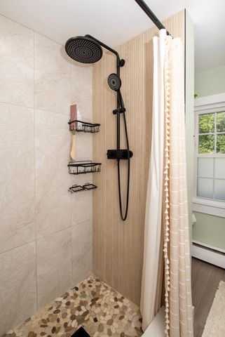 78 Hathaway St, Wareham, MA 02571