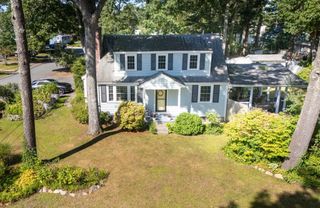 78 Hathaway St, Wareham, MA 02571