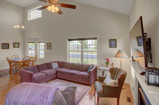 732 GLADSTONE CT, Mechanicsburg, PA 17055
