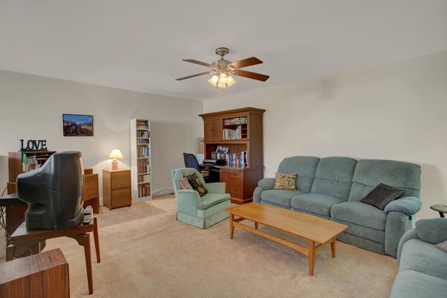 732 GLADSTONE CT, Mechanicsburg, PA 17055