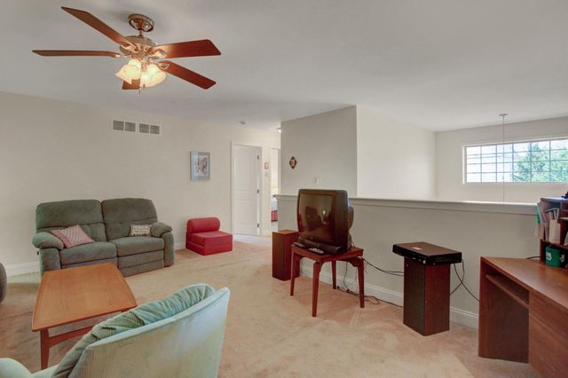 732 GLADSTONE CT, Mechanicsburg, PA 17055