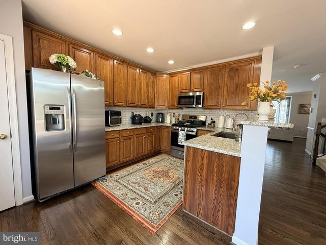 4256 HUDSON RIVER CT, Dumfries, VA 22025