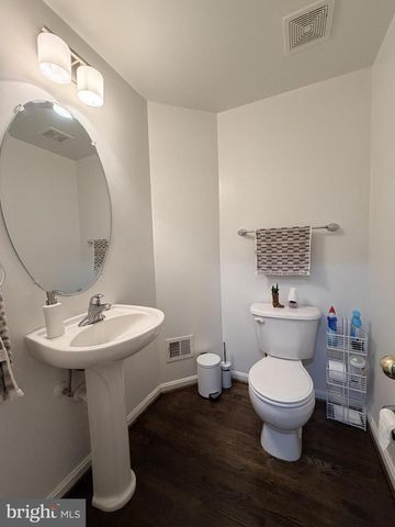 4256 HUDSON RIVER CT, Dumfries, VA 22025
