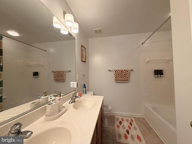 4256 HUDSON RIVER CT, Dumfries, VA 22025