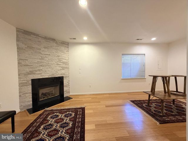 4256 HUDSON RIVER CT, Dumfries, VA 22025