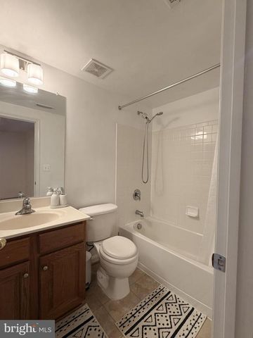 4256 HUDSON RIVER CT, Dumfries, VA 22025