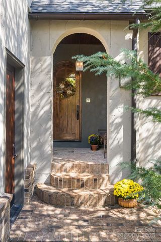 111 Brookline Drive, Asheville, NC 28803