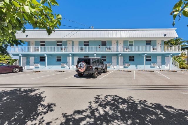 300 Duck Key Dr Apt 9, Duck Key, FL 33050