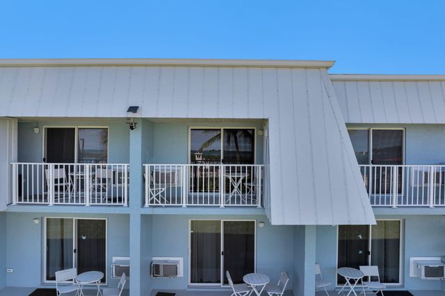 300 Duck Key Dr Apt 9, Duck Key, FL 33050