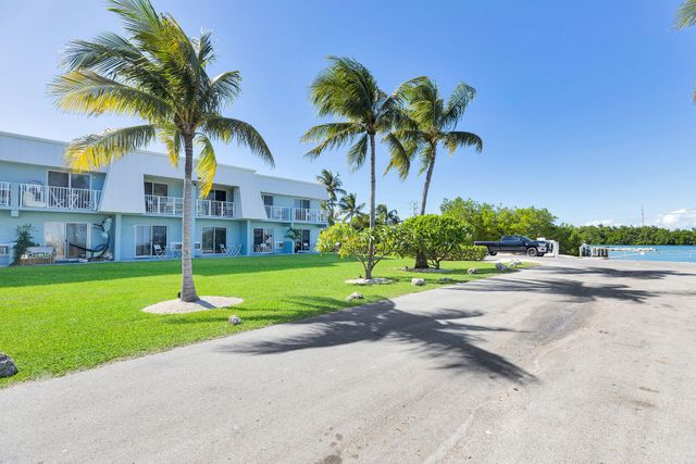300 Duck Key Dr Apt 9, Duck Key, FL 33050