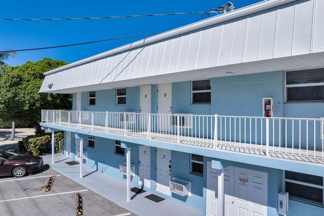 300 Duck Key Dr Apt 9, Duck Key, FL 33050