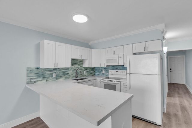 300 Duck Key Dr Apt 9, Duck Key, FL 33050