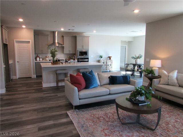 1036 FOX FALCON Street, Henderson, NV 89011