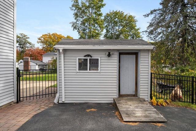 20 Jeffrey Rd, Billerica, MA 01821
