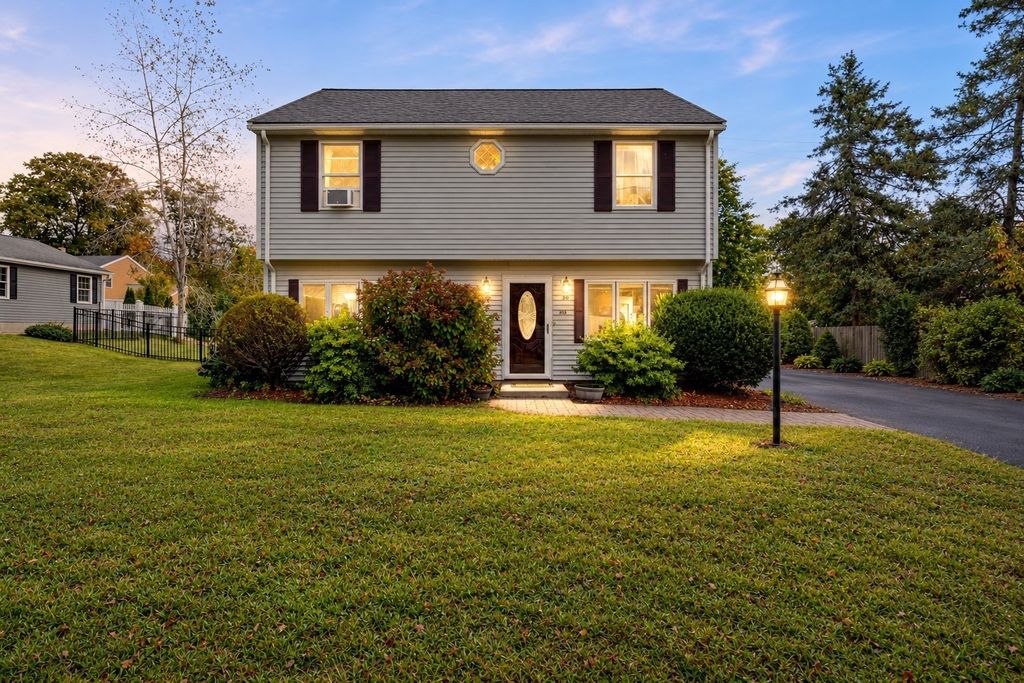 20 Jeffrey Rd, Billerica, MA 01821