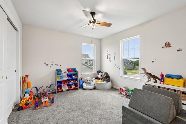 9249 S Overlook WAY, Franklin, WI 53132