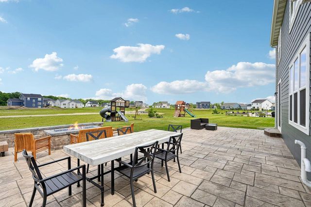 9249 S Overlook WAY, Franklin, WI 53132
