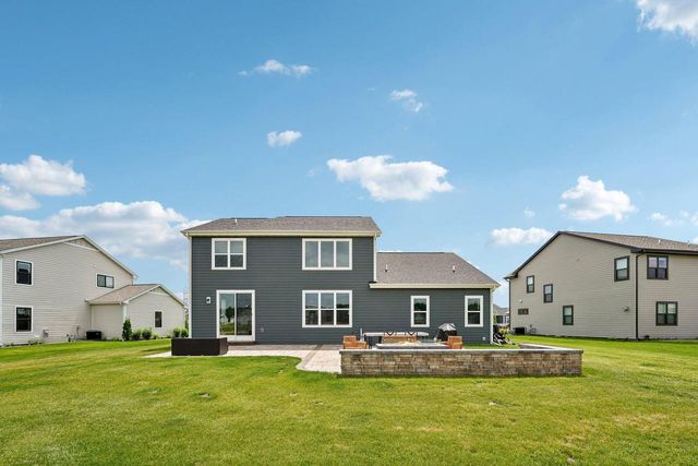 9249 S Overlook WAY, Franklin, WI 53132