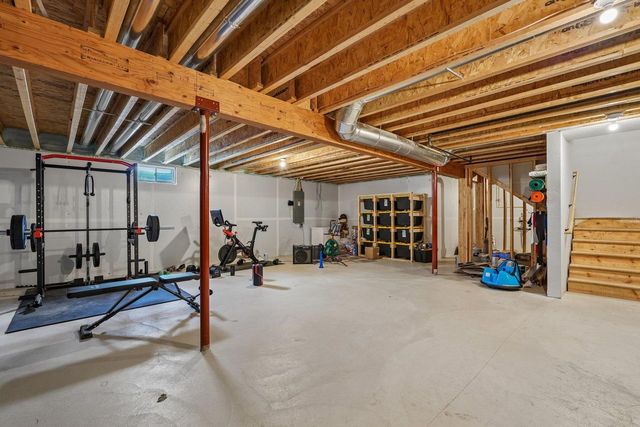 9249 S Overlook WAY, Franklin, WI 53132