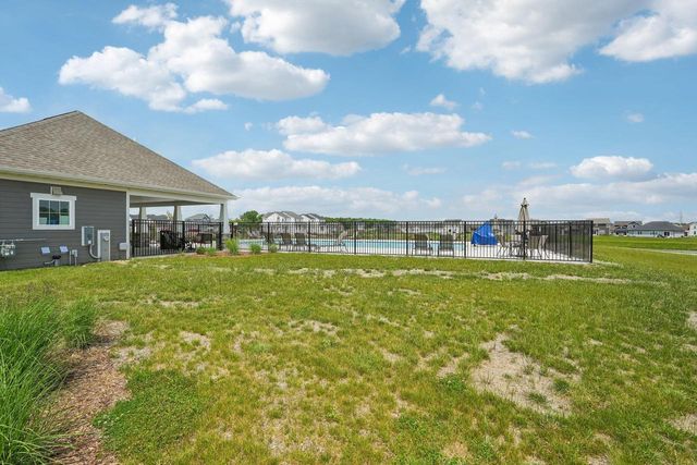 9249 S Overlook WAY, Franklin, WI 53132