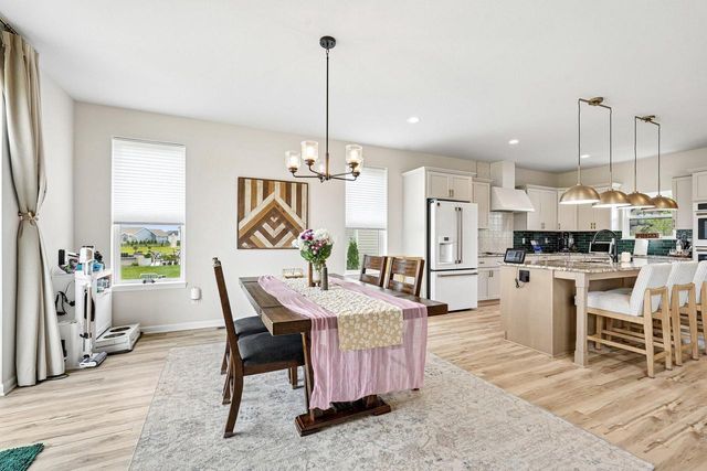 9249 S Overlook WAY, Franklin, WI 53132