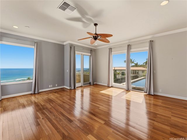 559 Moaniala Street, Honolulu, HI 96821
