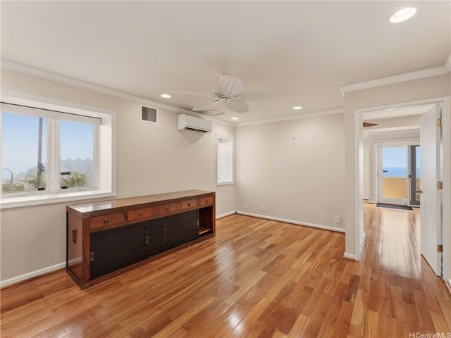 559 Moaniala Street, Honolulu, HI 96821