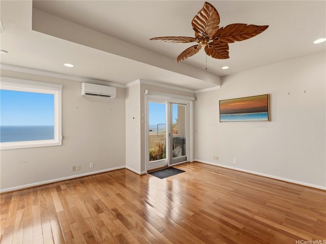 559 Moaniala Street, Honolulu, HI 96821