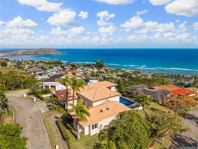 559 Moaniala Street, Honolulu, HI 96821