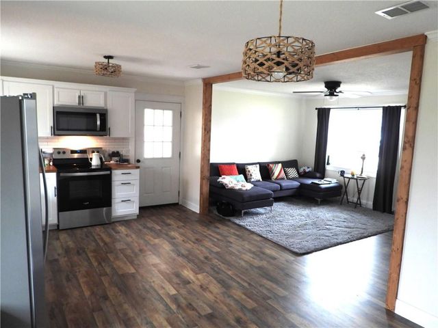 121 Beaver Drive, Blackshear, GA 31516