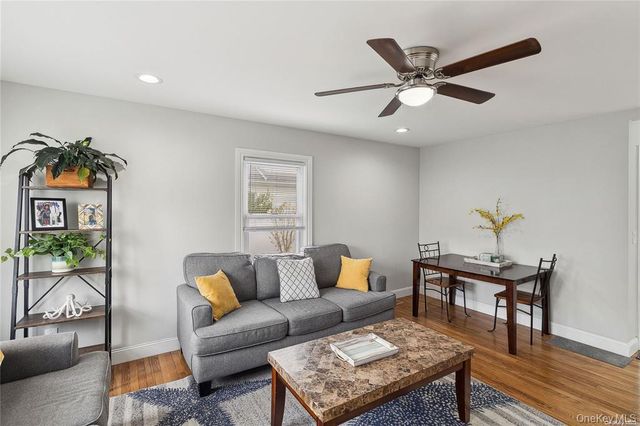 72 Conklin Avenue, Patchogue, NY 11772