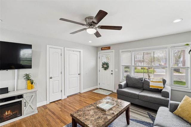 72 Conklin Avenue, Patchogue, NY 11772