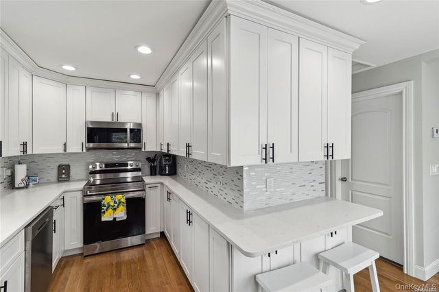 72 Conklin Avenue, Patchogue, NY 11772