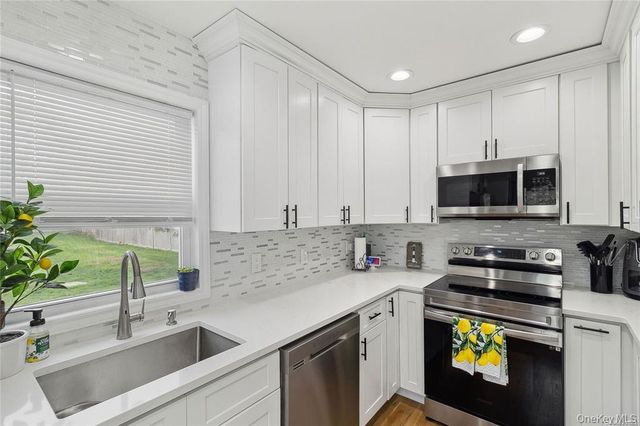 72 Conklin Avenue, Patchogue, NY 11772