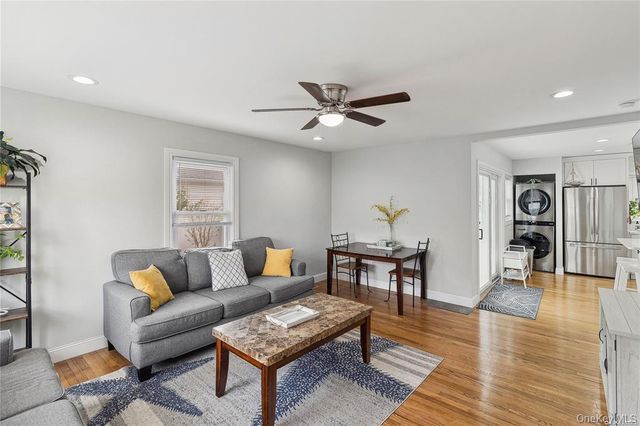 72 Conklin Avenue, Patchogue, NY 11772