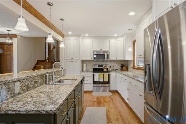 712 Reese Dr, Sandston, VA 23150