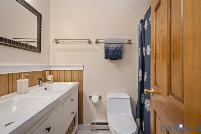 712 Reese Dr, Sandston, VA 23150