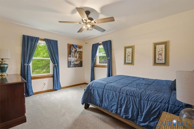 712 Reese Dr, Sandston, VA 23150