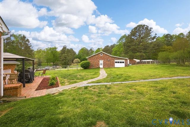 712 Reese Dr, Sandston, VA 23150