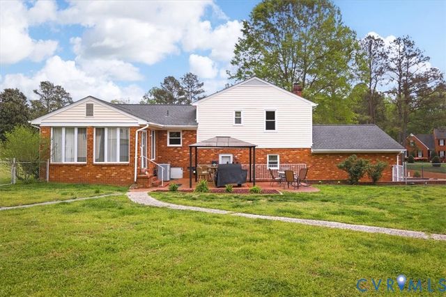 712 Reese Dr, Sandston, VA 23150