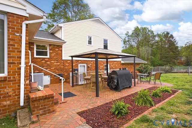 712 Reese Dr, Sandston, VA 23150