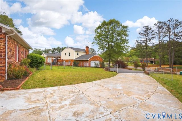 712 Reese Dr, Sandston, VA 23150
