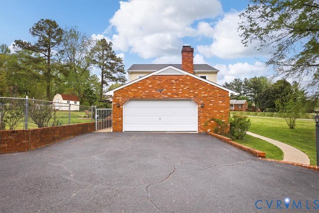 712 Reese Dr, Sandston, VA 23150