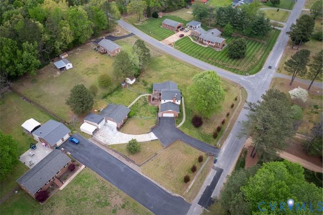 712 Reese Dr, Sandston, VA 23150